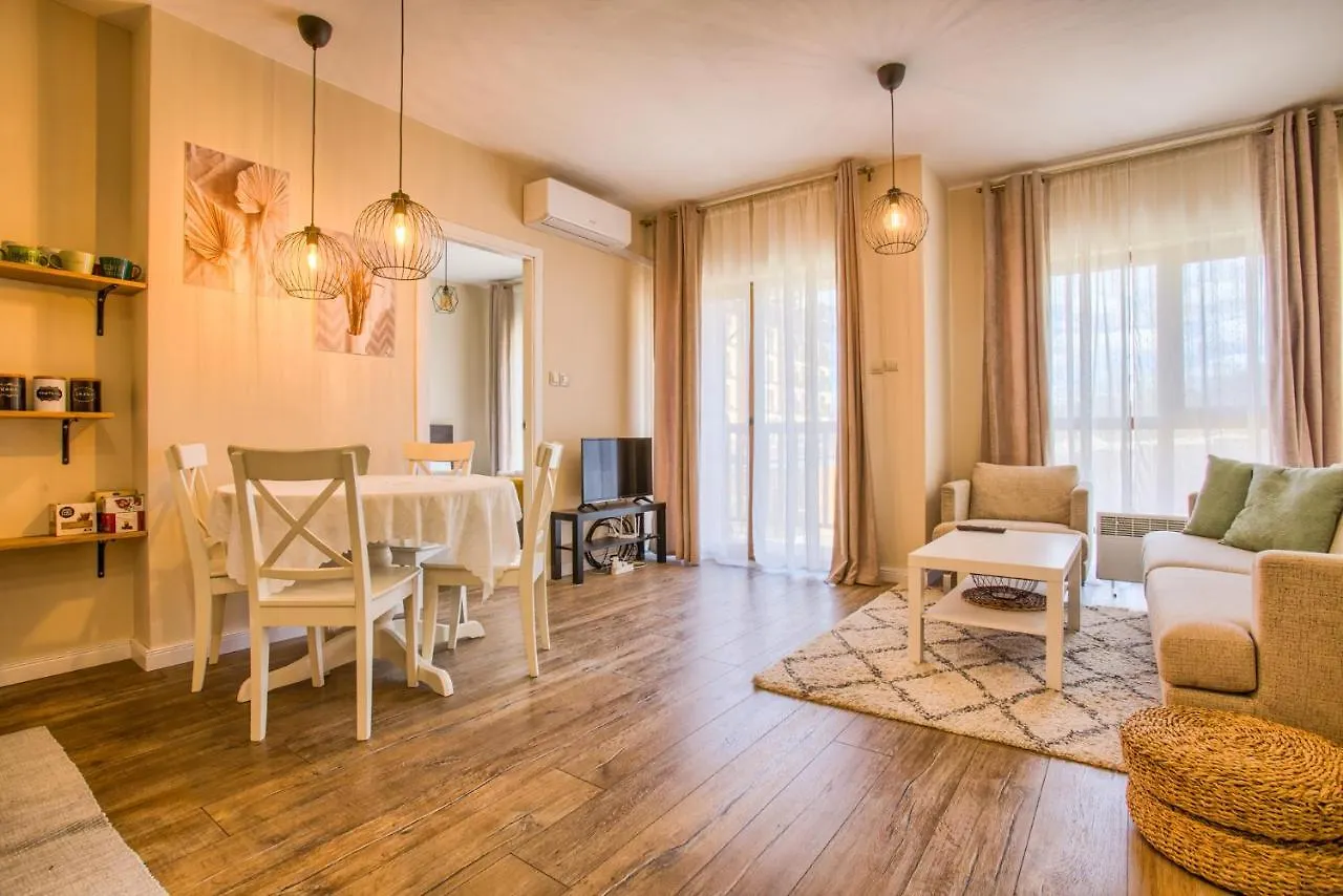 Cozy 2Bd Apartment In Bansko By Flat Mаnager 0*,  Bulgarien